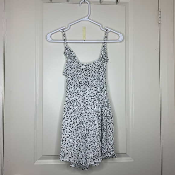 Garage wrap ruffle romper - Picture 2 of 2